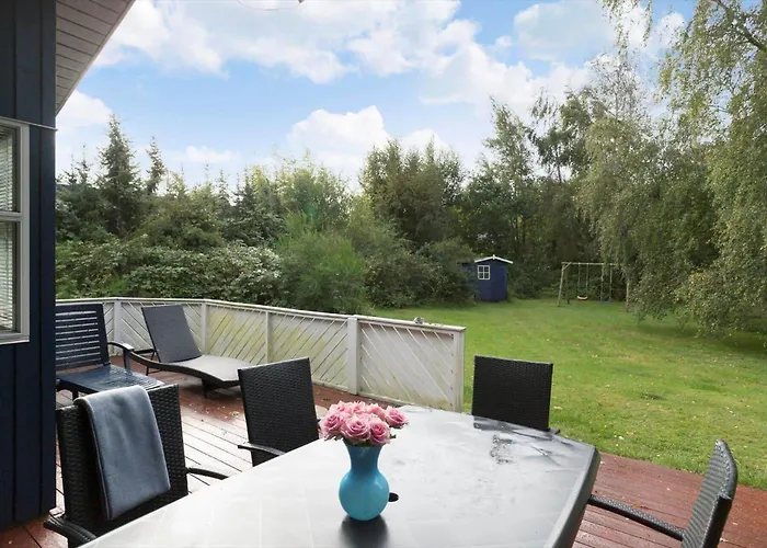 30586-odder-tvaeragervej-7 Одде