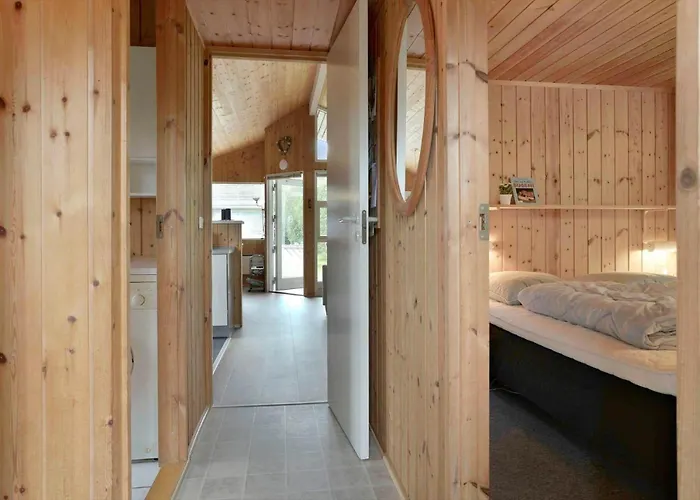 30586-odder-tvaeragervej-7 * Одде