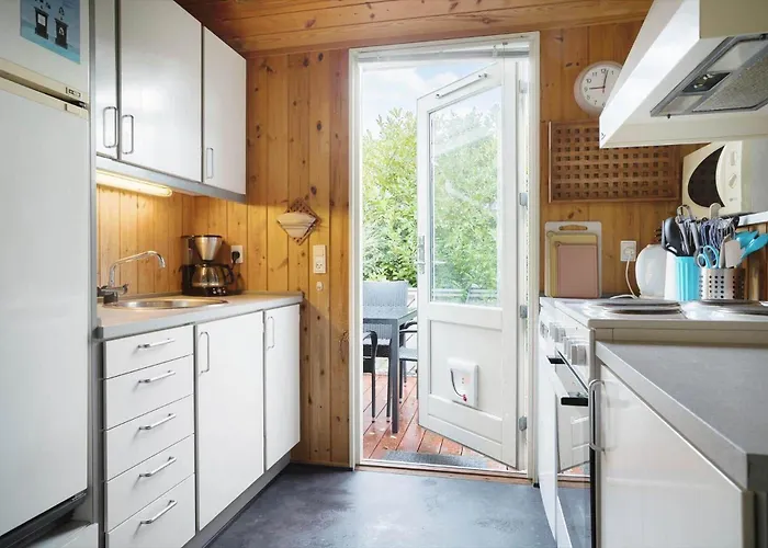 30586-odder-tvaeragervej-7 * Одде